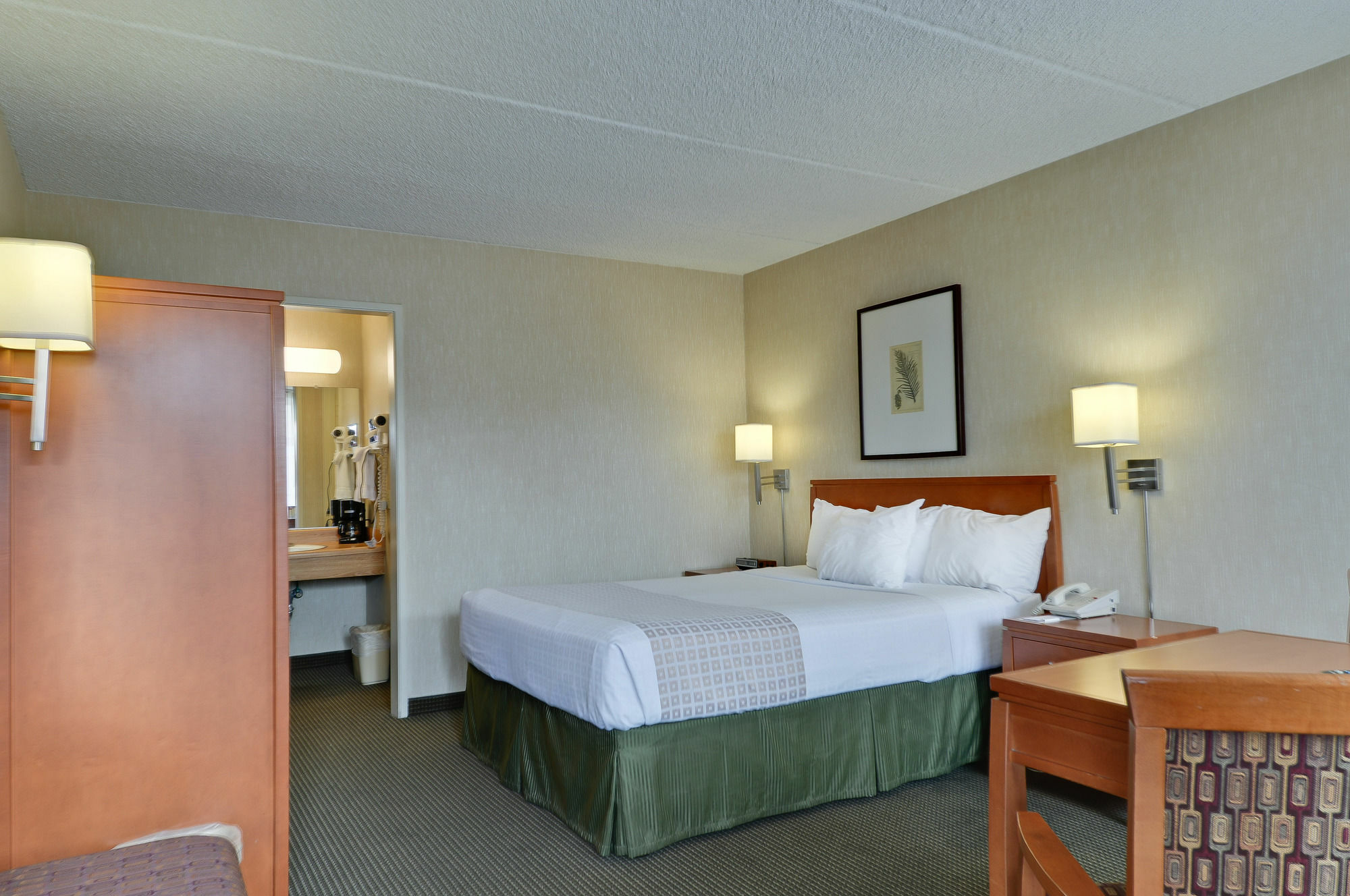 Vagabond Executive Old Town Hotel 3*
